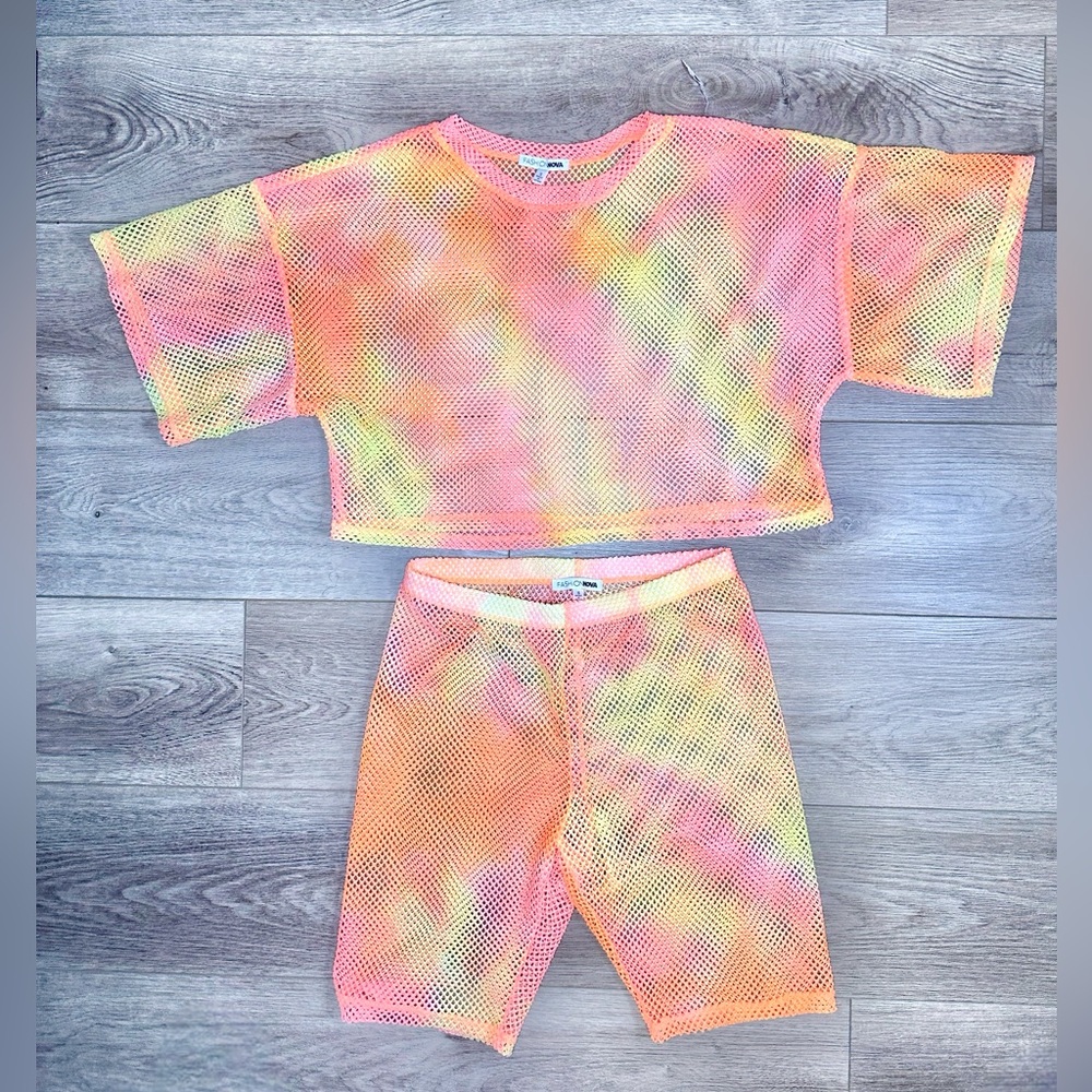 Fashion Nova Monica Two-Piece Set Tie-Dye Crop Top Biker Shorts Women’s Size S